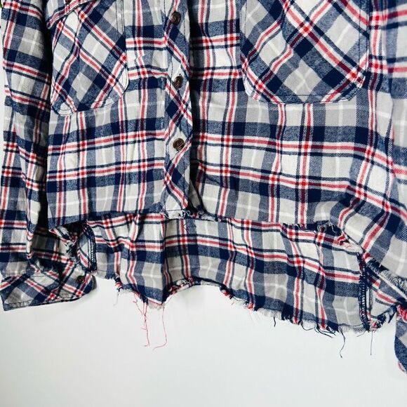 BDG Urban Outfitters Gray Red White Blue Flannel Plaid Crop Oversized Shirt Butt - Picture 2 of 11